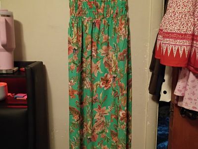 Green Floral Sleeveless Maxi Dress - Women's Large