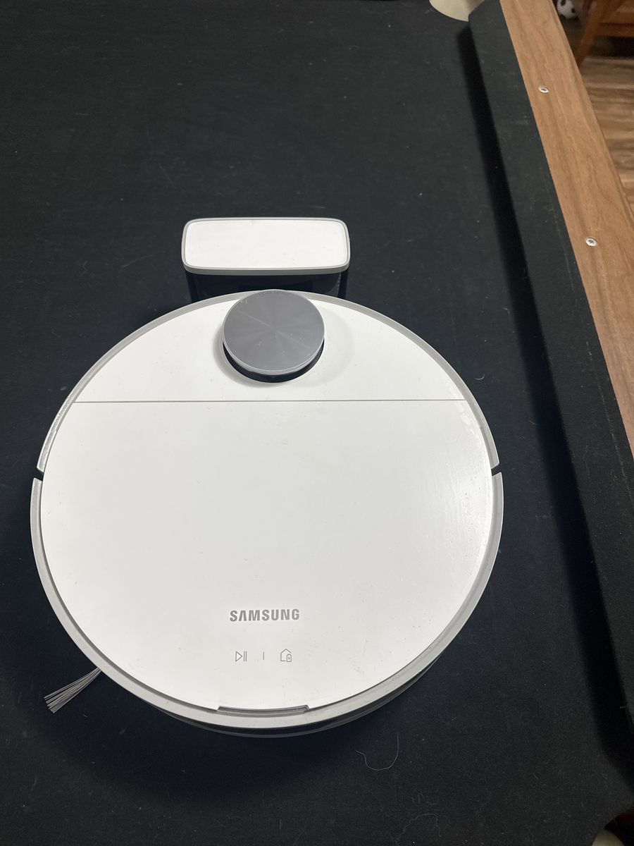Samsung Jet Bot+ Robot Vacuum Cleaner w/ Clean Station, White - Excellent Condition