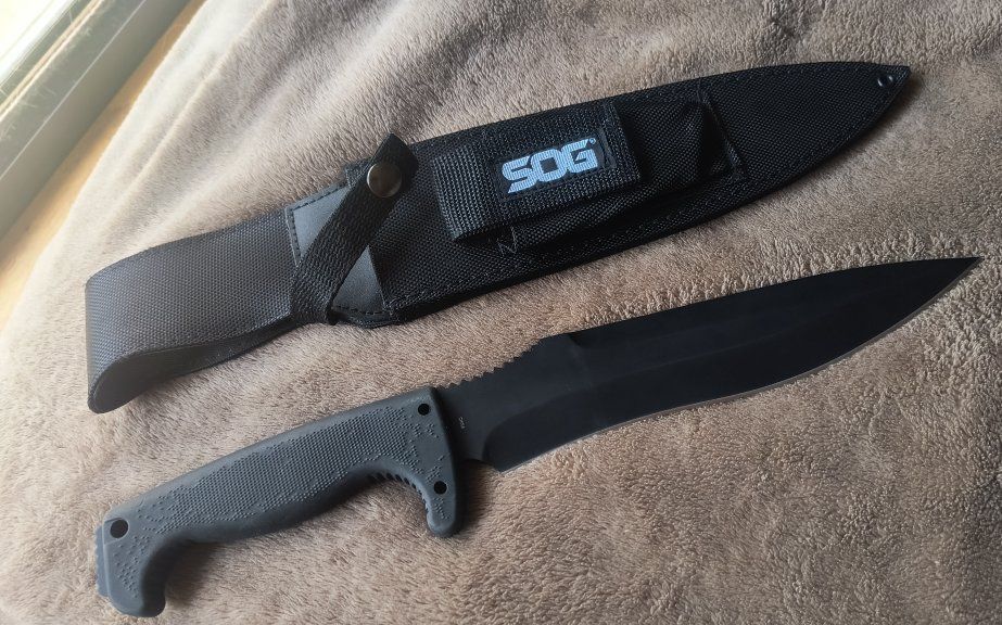 SOG Jungle Warrior Fixed Blade Machete Knife with Sheath
