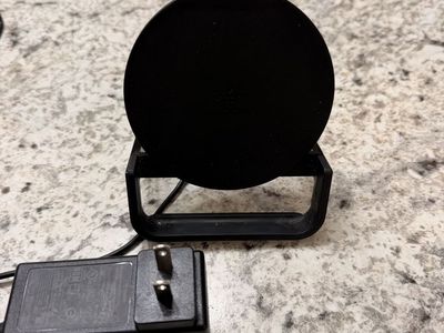Belkin Wireless Charging Pad with Stand - Black (Used)