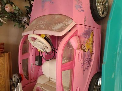 Disney Little Princess - Battery Powered Car