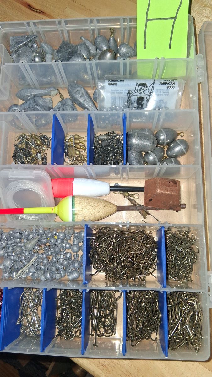 FISHING WEIGHTS AND HOOKS "H"