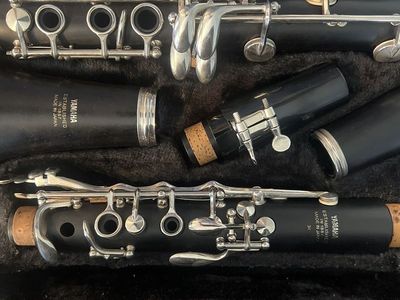 YAMAHA 34 WOODEN CLARINET w/CASE - VANDOREN 5RV MOUTHPIECE - EXCELLENT!