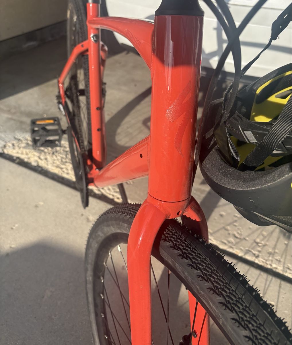 Specialized Sirrus bike with helmet