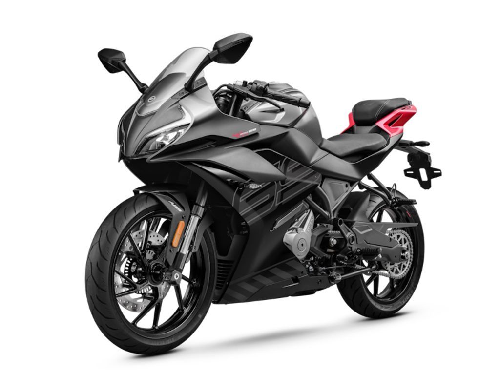 2026 CFMOTO 300SS