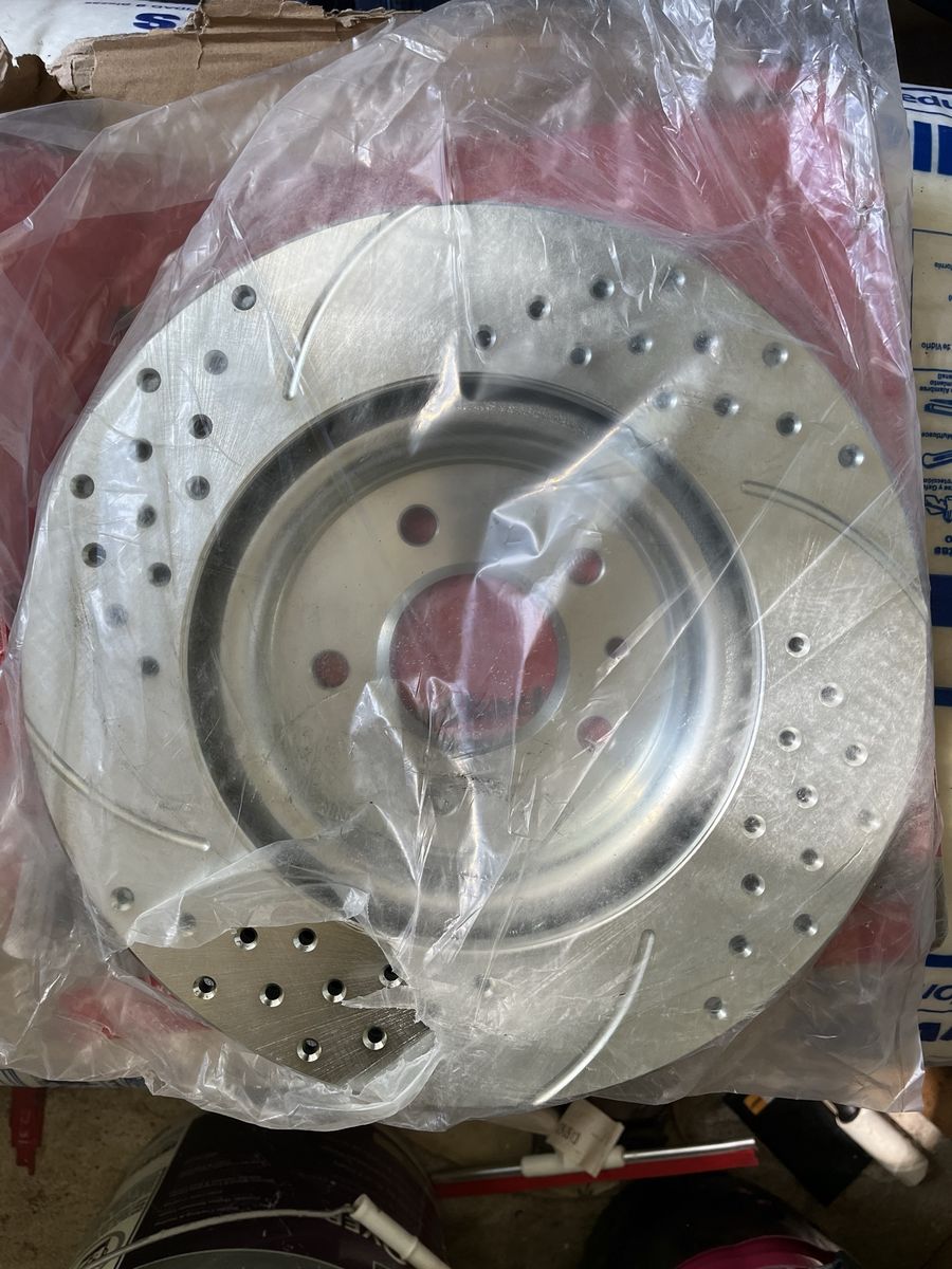 Main image 3
