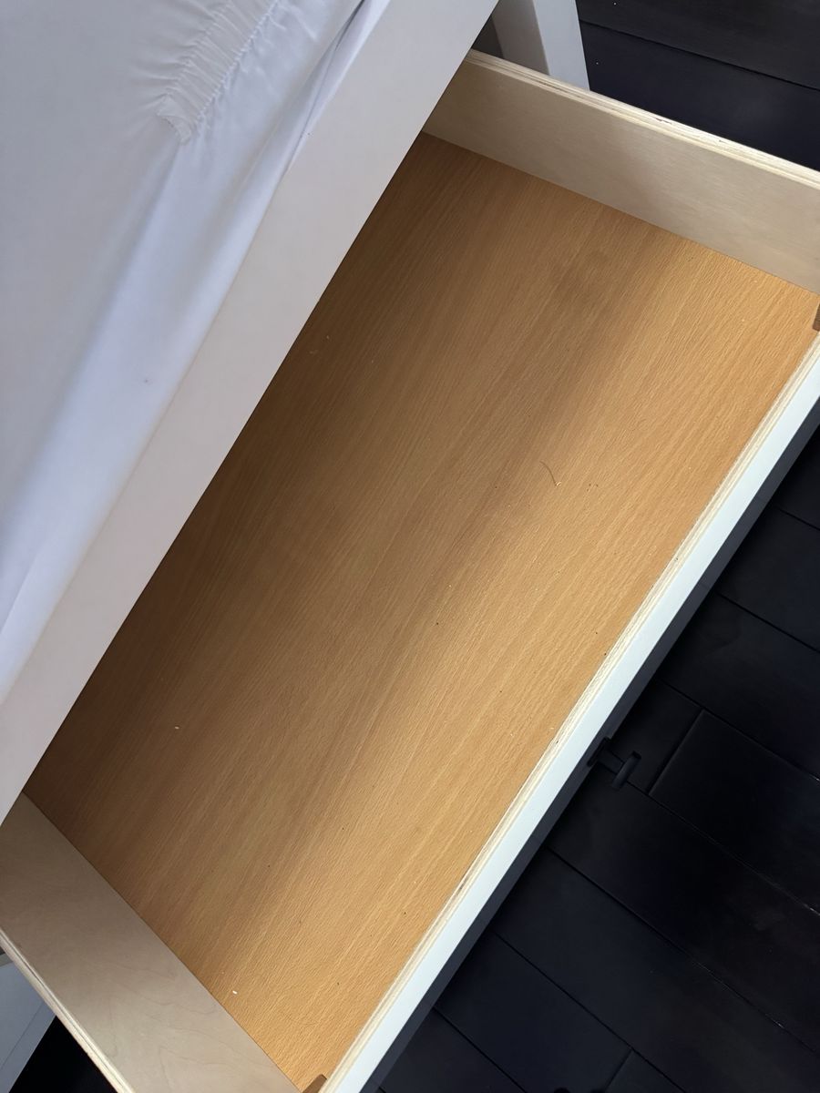 Main image 4