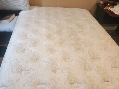 Used Queen Size Mattress - Comfortable and Affordable