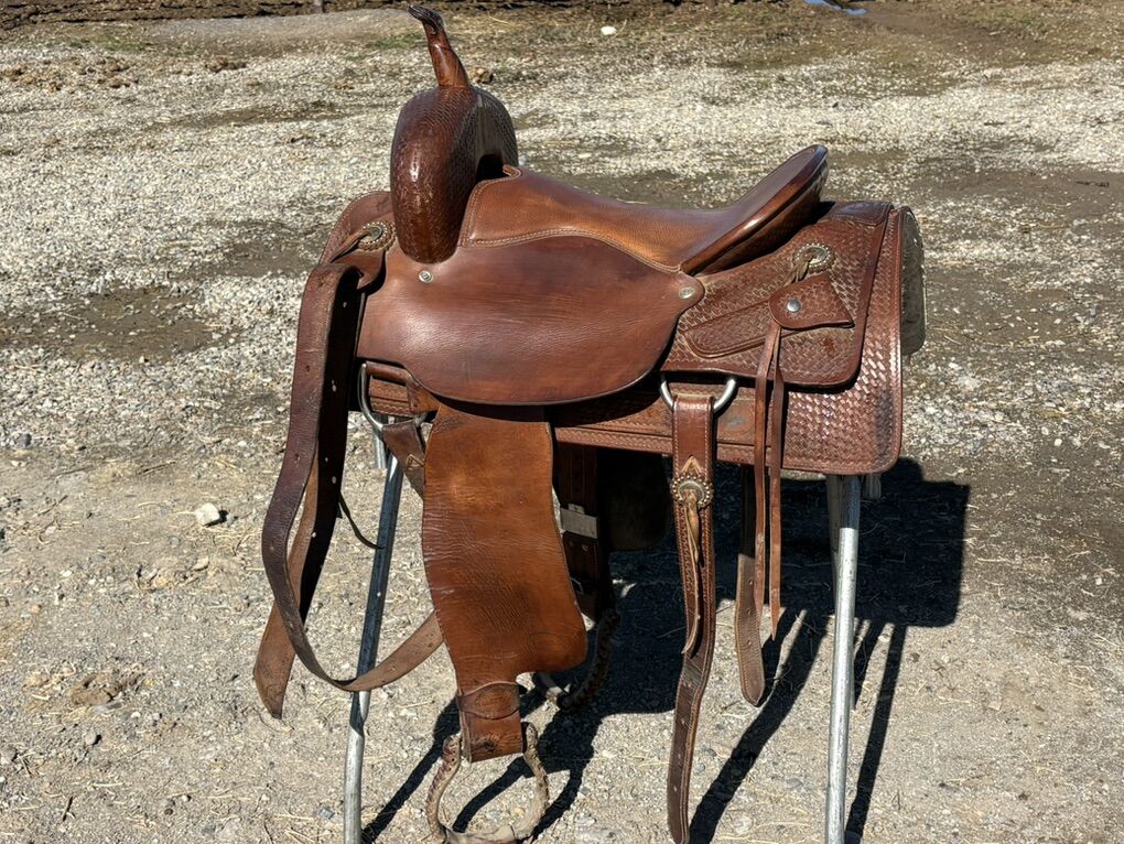 16 1/2 Cutting Saddle