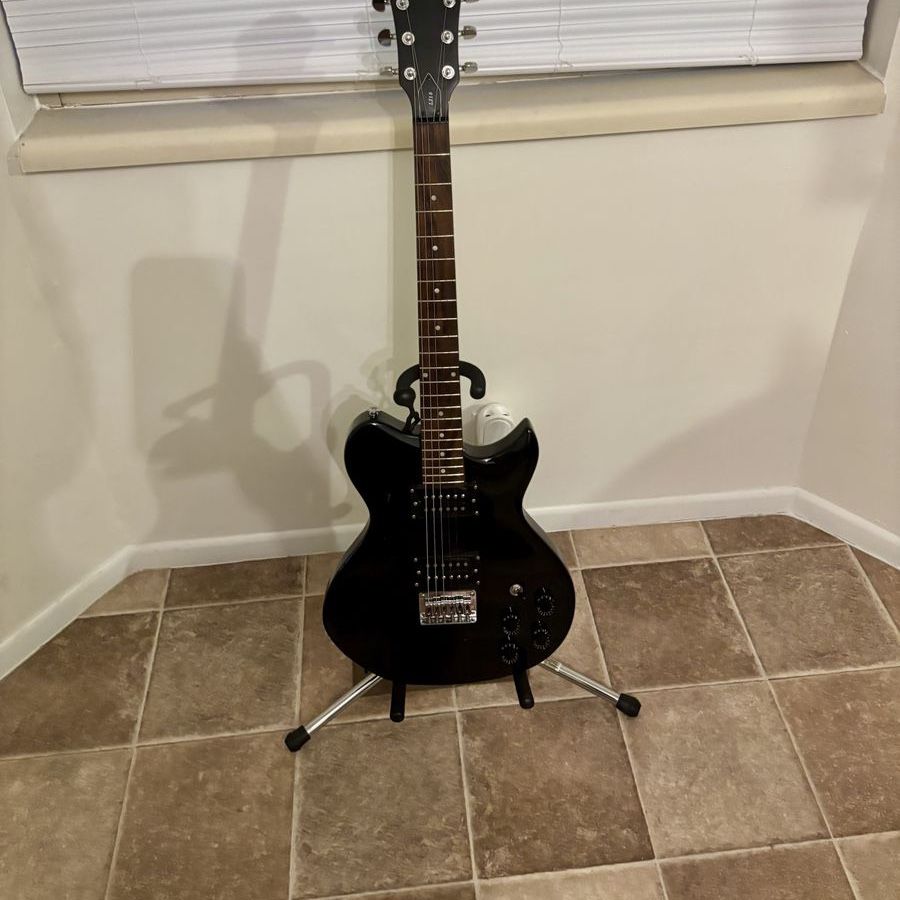 Lyon by Washburn Guitar 