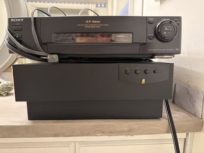 Sony SLV-920HF Hi-Fi Stereo VCR Video Cassette Recorder
