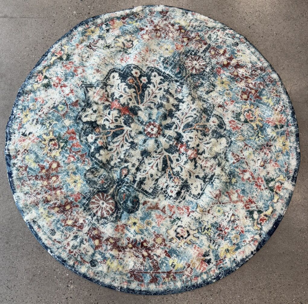 Beautiful 4ft Round Rug