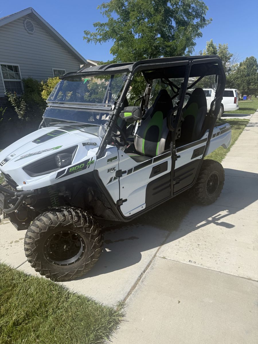 2015 Kawasaki Teryx4 800 LE 