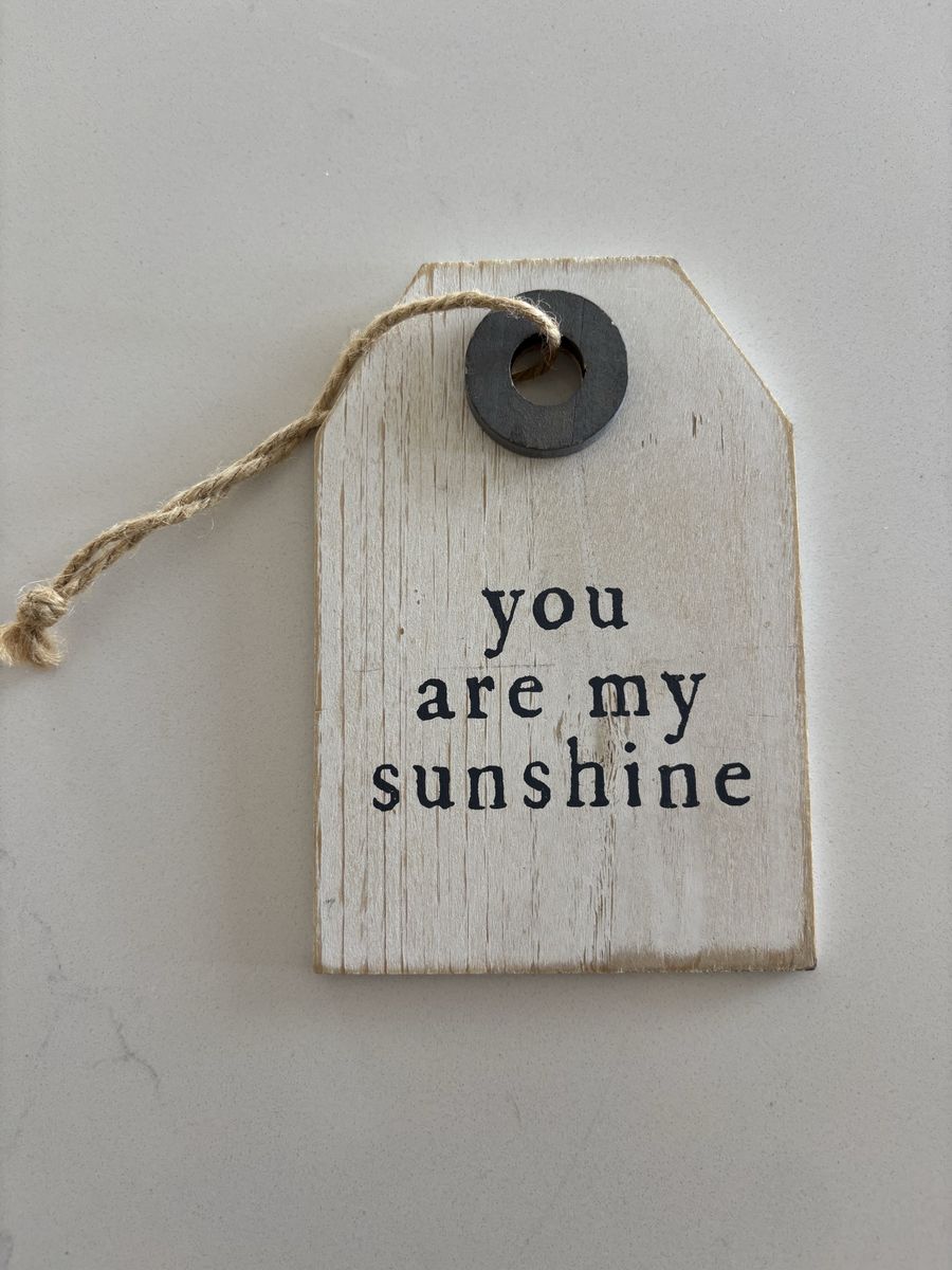 Small “You are my sunshine” decor