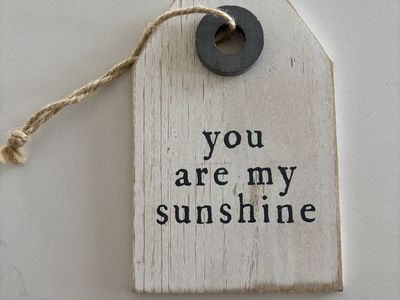 Small “You are my sunshine” decor