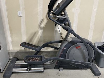 Freemotion 845 20” stride iFIT elliptical