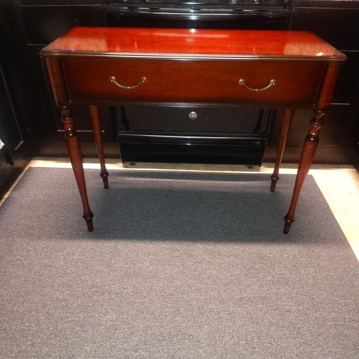 Vintage BomBay Cherry Wood Decorative table