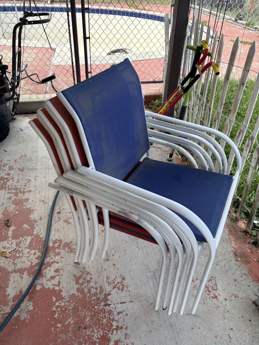 6 Stacking Metal Patio Chairs