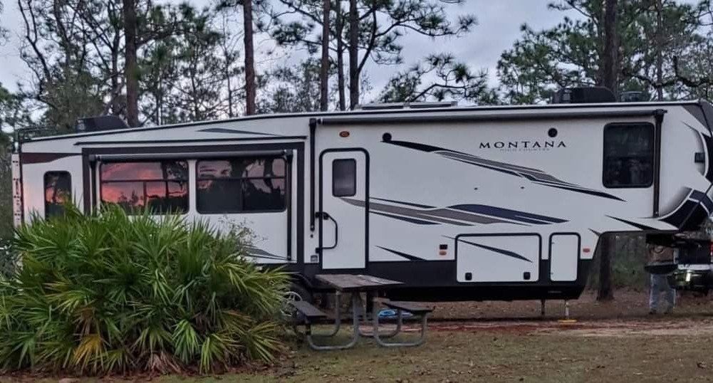2021 Keystone Montana High Country 330RL 5th Wheel RV - 4-Season Living