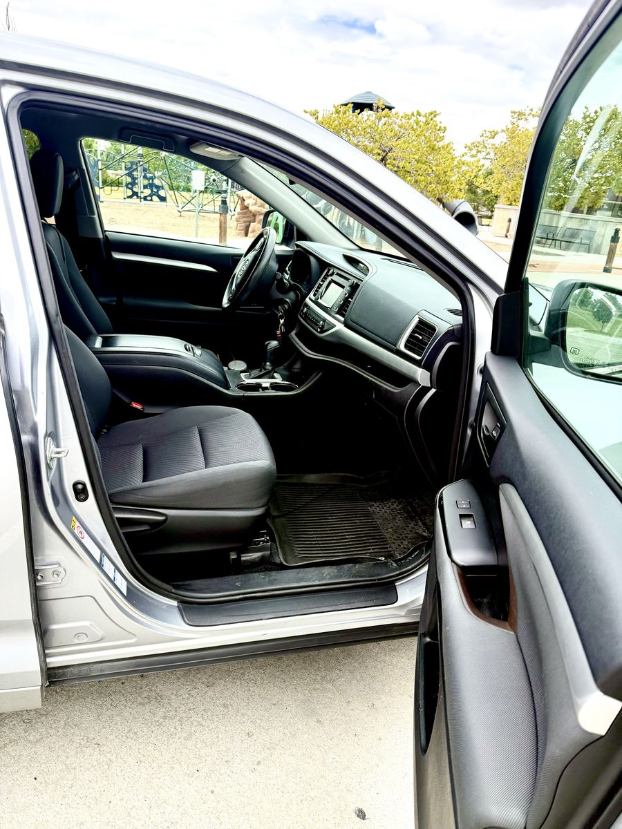 Main image 5