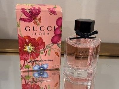 Perfume - Gucci Flora Gorgeous Gardenia 1.6 oz NEW