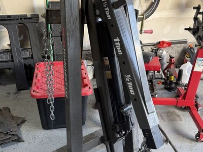 Engine hoist and engine stand