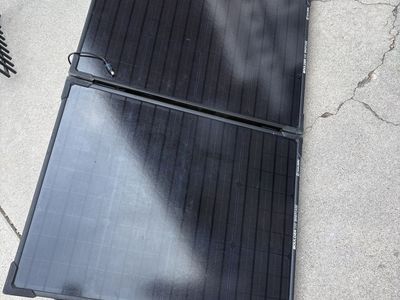 Goal Zero Boulder 100 Briefcase Solar Panel
