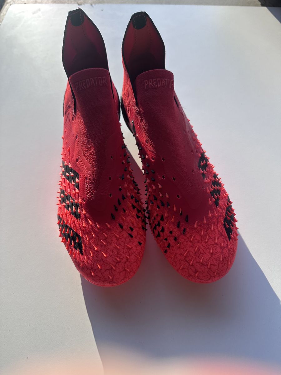 Adidas Predator Freak+ laceless soccer cleats