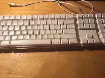 APPLE KEYBOARD