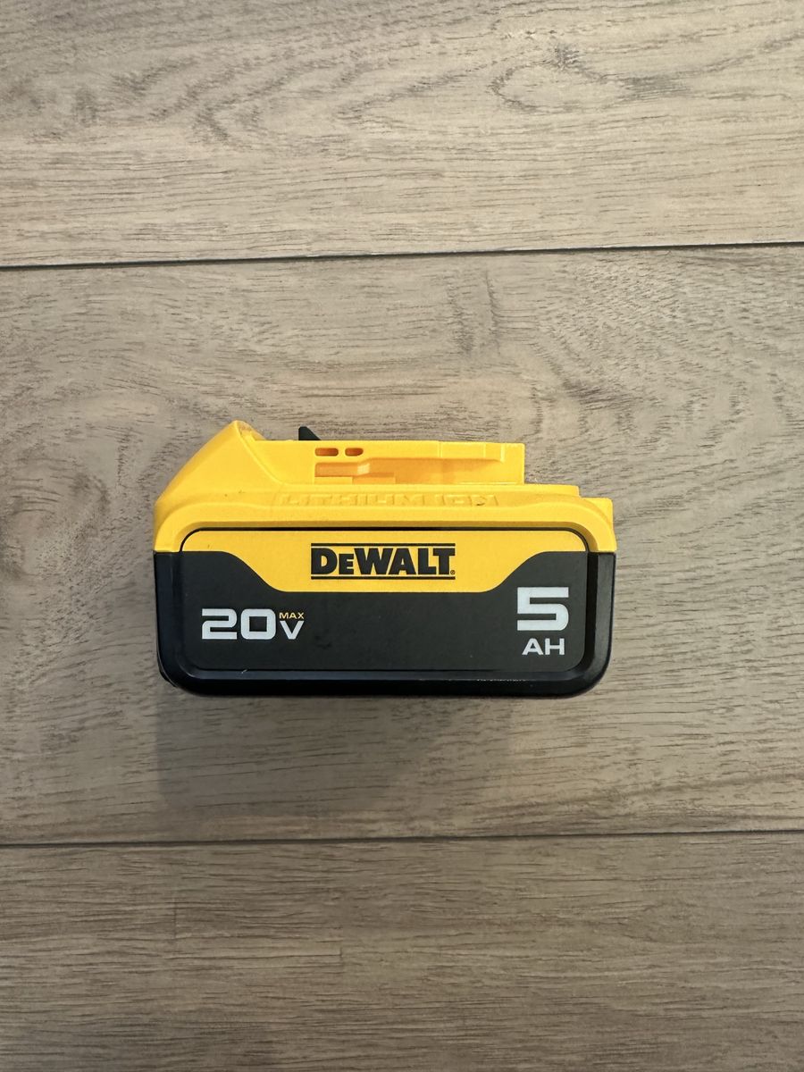 Dewalt 5.0 amp Battery