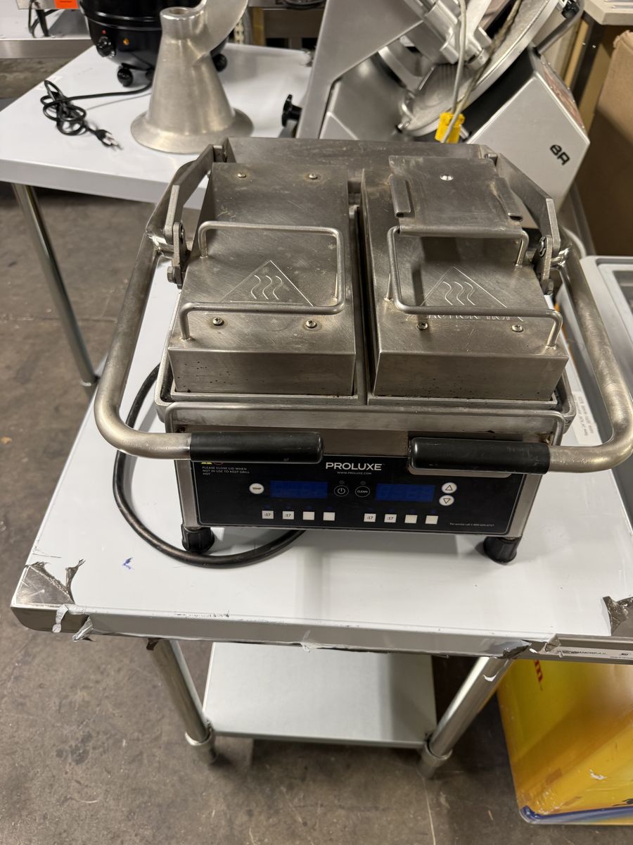 Electric PROLUX Clamshel Grill In Excellent Condit