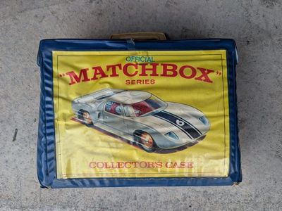 Tons of Vintage Matchbox and Hot Wheels Cars