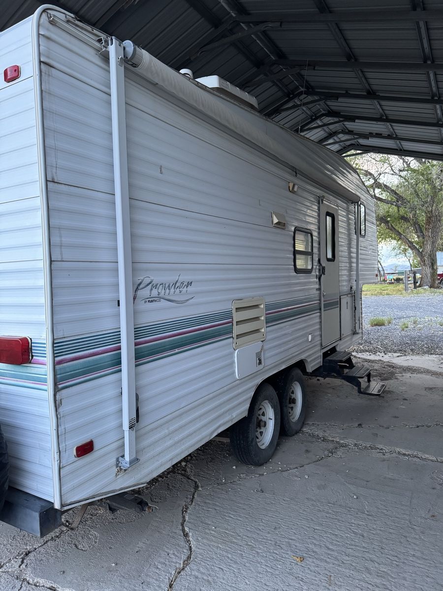 Prowler 5th wheel camper