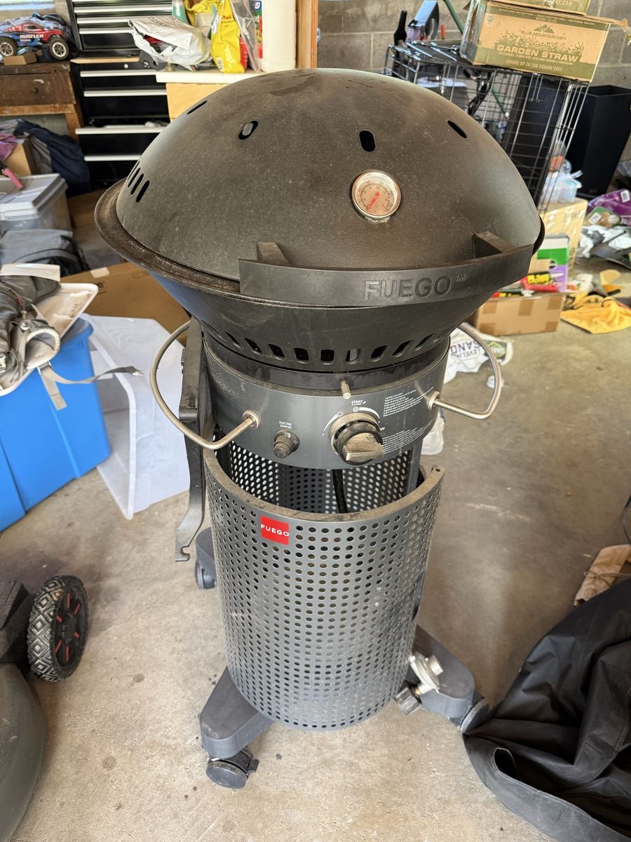 Fuego Element Propane BBQ Grill with Pizza Stone - Excellent Condition