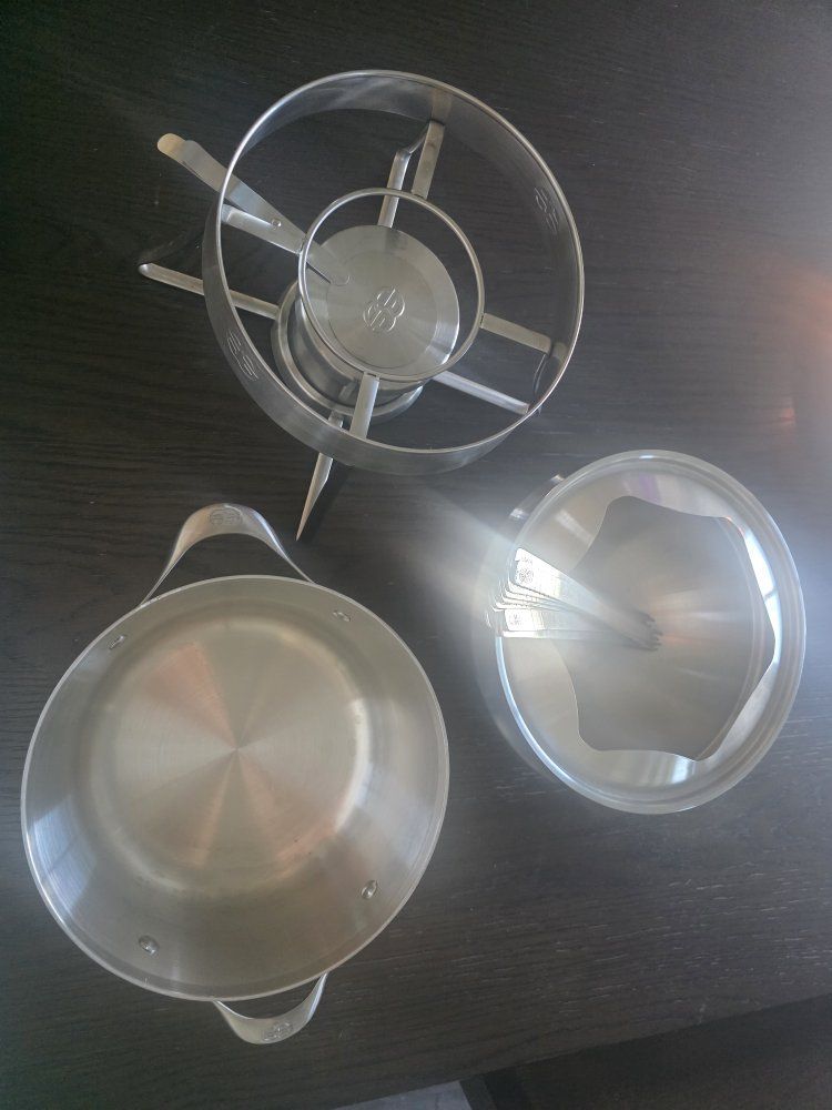 Main image 4