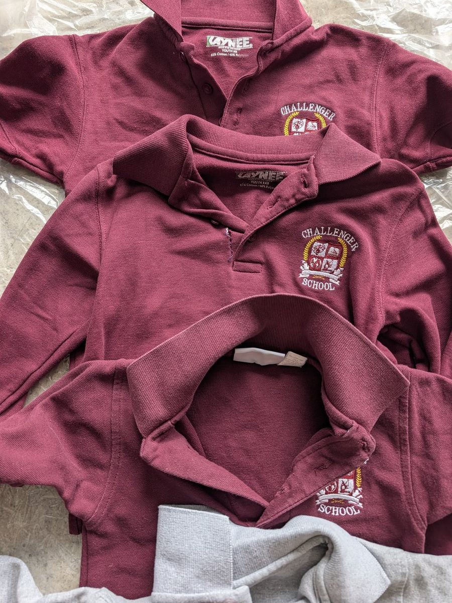 5 buys shirts and 5 girls
