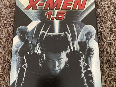 X-Men 1.5 Widescreen Edition 2-Disc DVD Set - Over 5 Hours of Behind-the-Scenes Footage & Extras