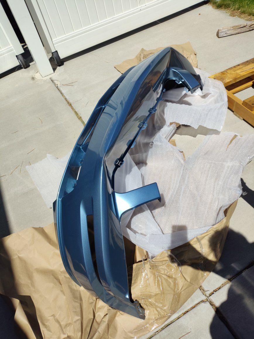 05-09 Ford Mustang Front Bumper