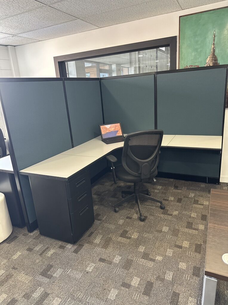 6x6 Steelcase Cubicles