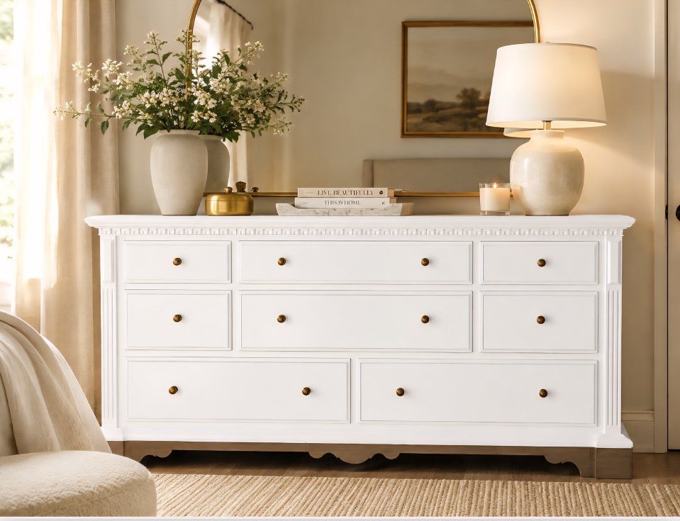 Beautiful Kling Colonial 8 Drawer Dresser!