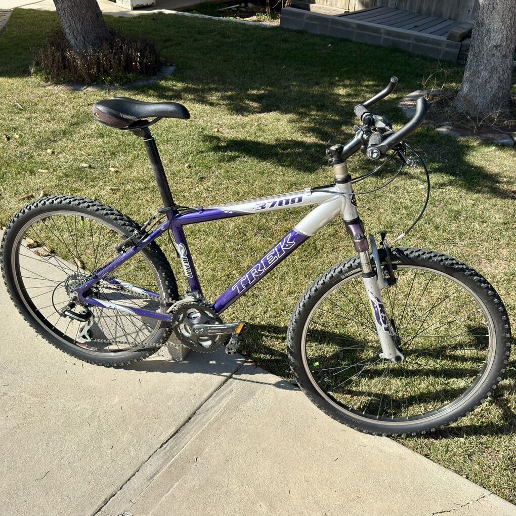 Trek 3700 Mountain Bike - Size Small