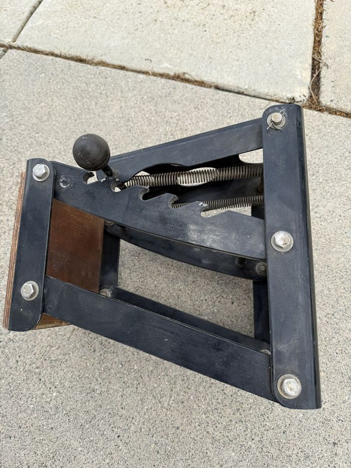 Main image 6