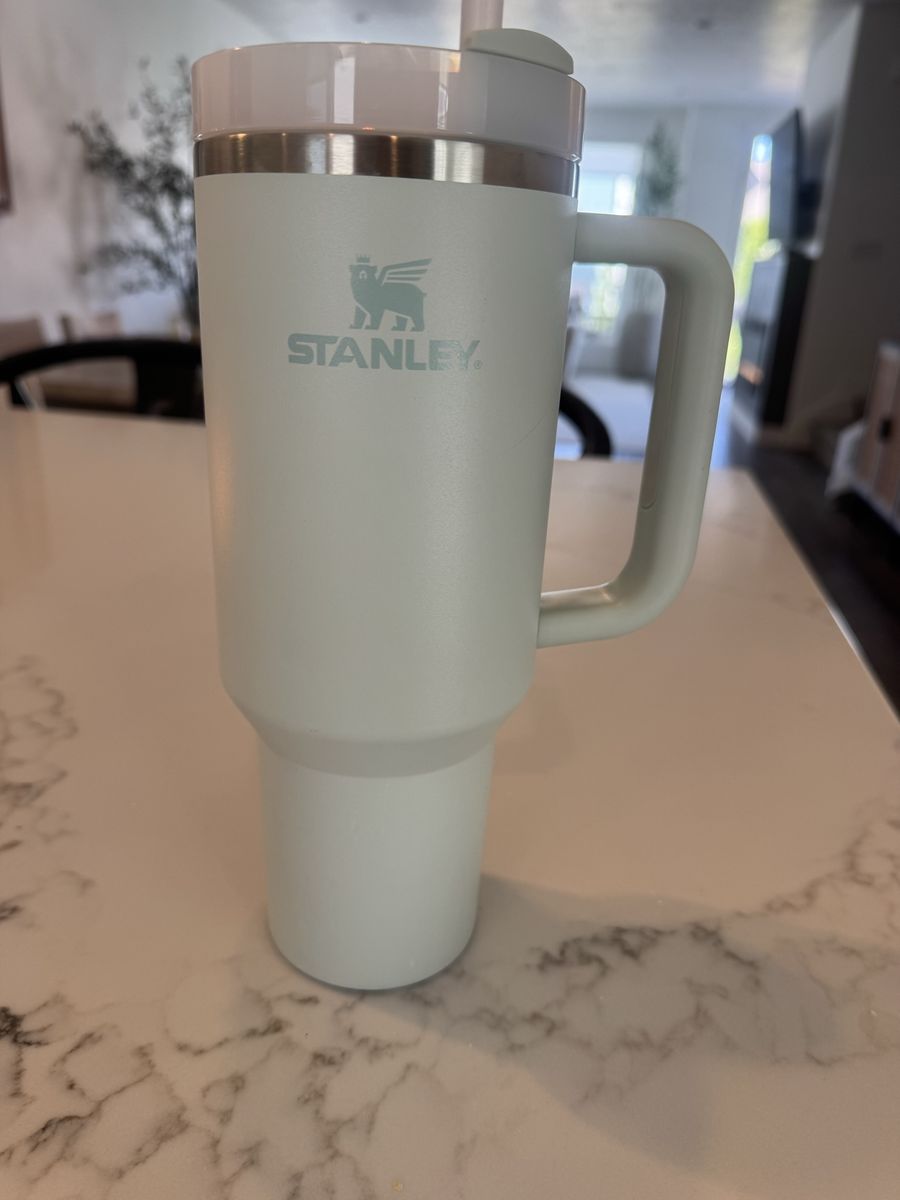 Stanley Quencher H2.0 FlowState Tumbler 40oz Light Blue Insulated Mug with Handle & Straw