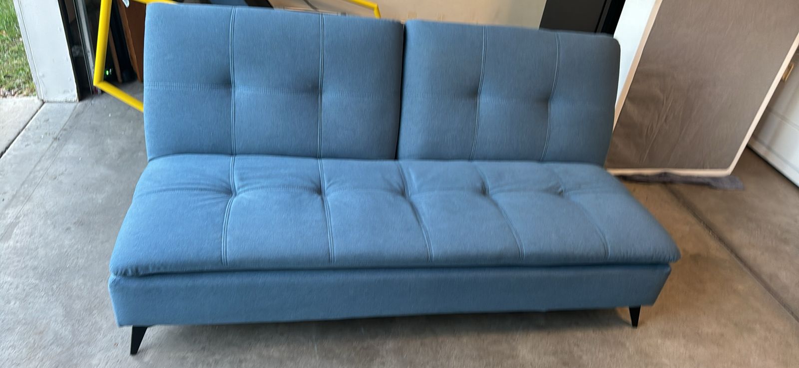 Main image 3
