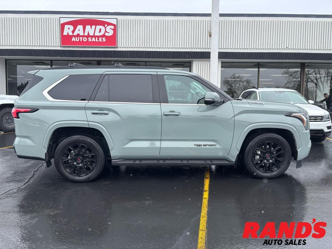 2024 Toyota Sequoia SR5