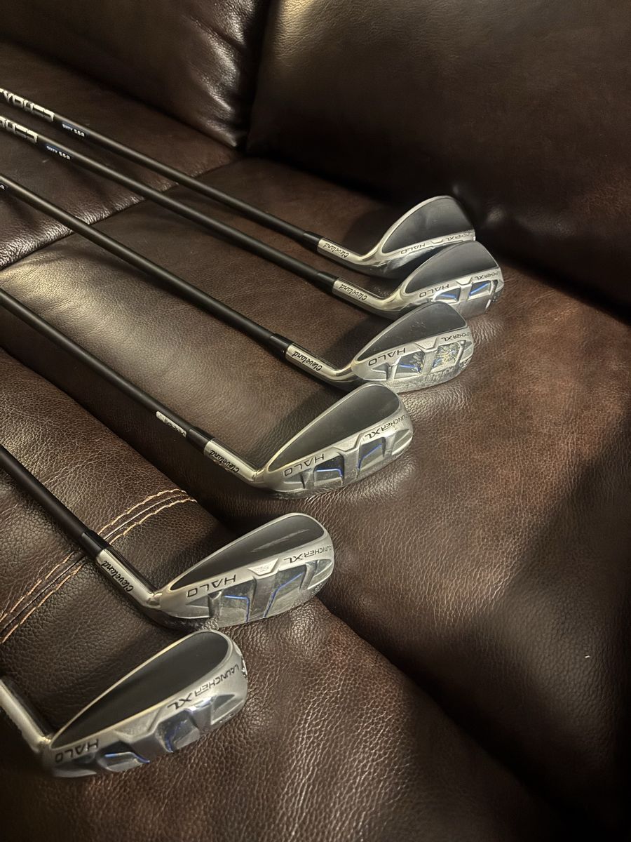 Like new Cleveland halo xl launcher golf clubs