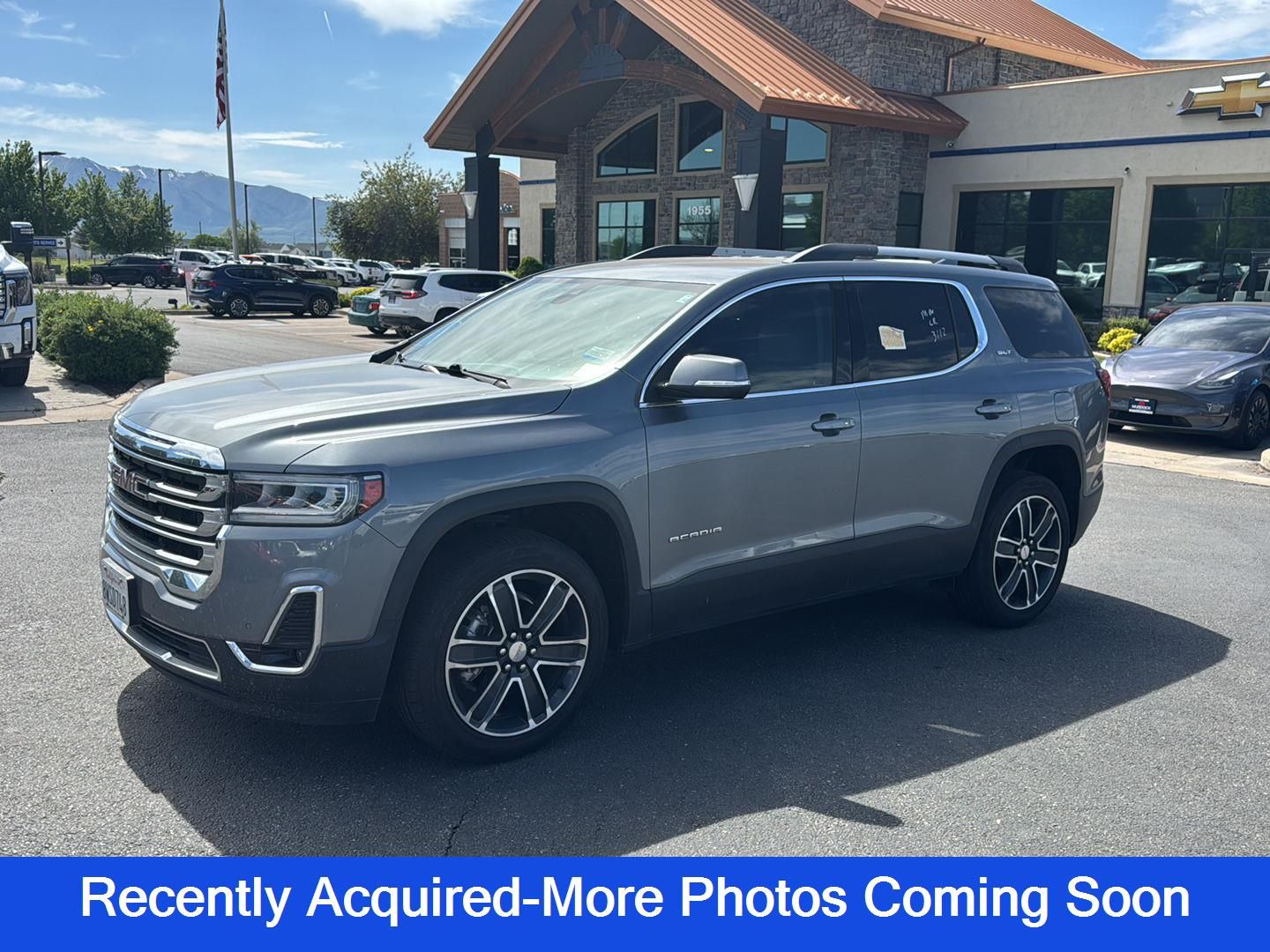2021 GMC Acadia SLT