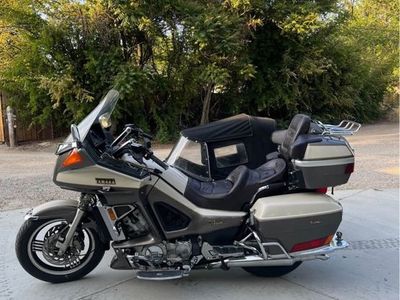 1987 Yamaha Venture Royale with sidecar