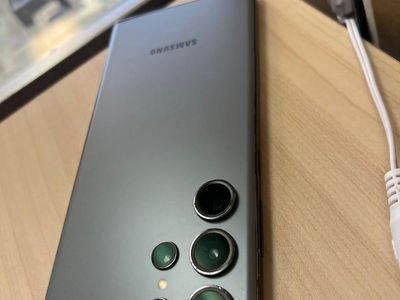 Samsung Galaxy S23 ULTRA 5G - 256GB - Unlocked