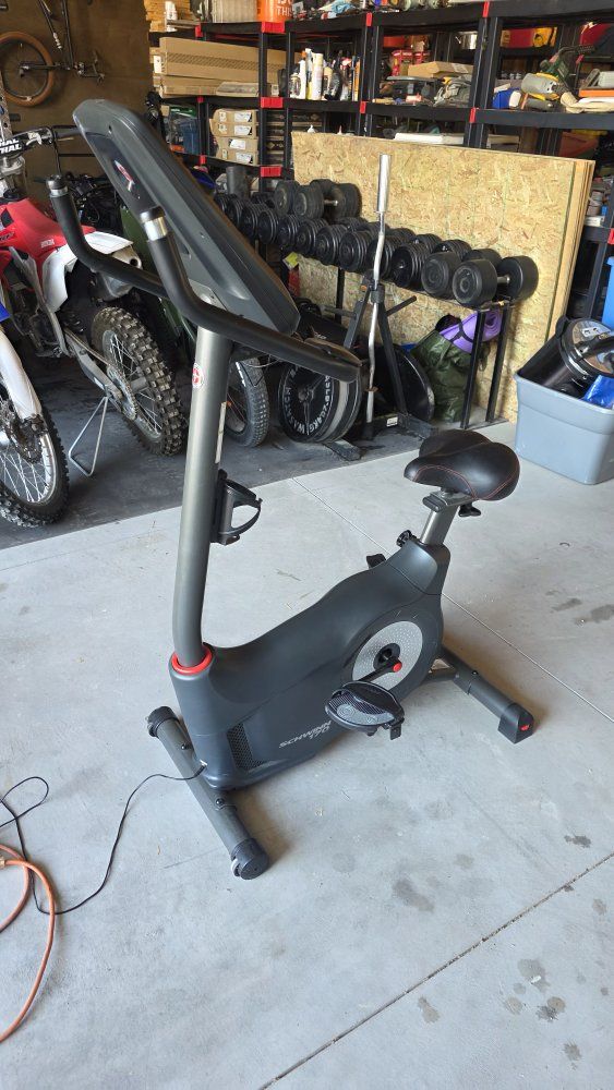 Schwinn 170 Upright Exercise Bike